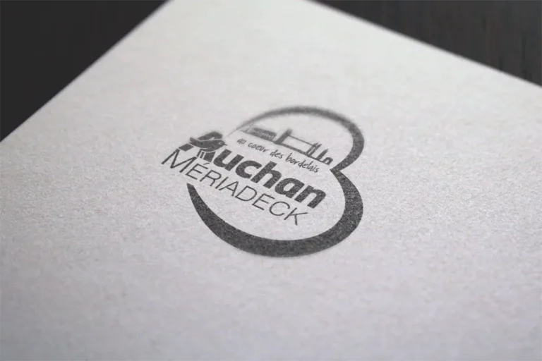 logo de l'hypermarché Auchan Meriadeck