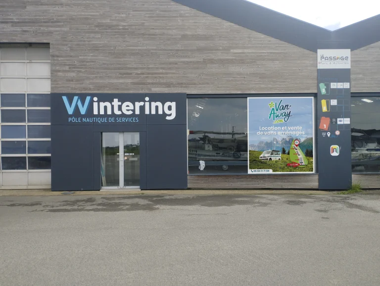 Habillage d'une vitre pour une publicité de Van-Away